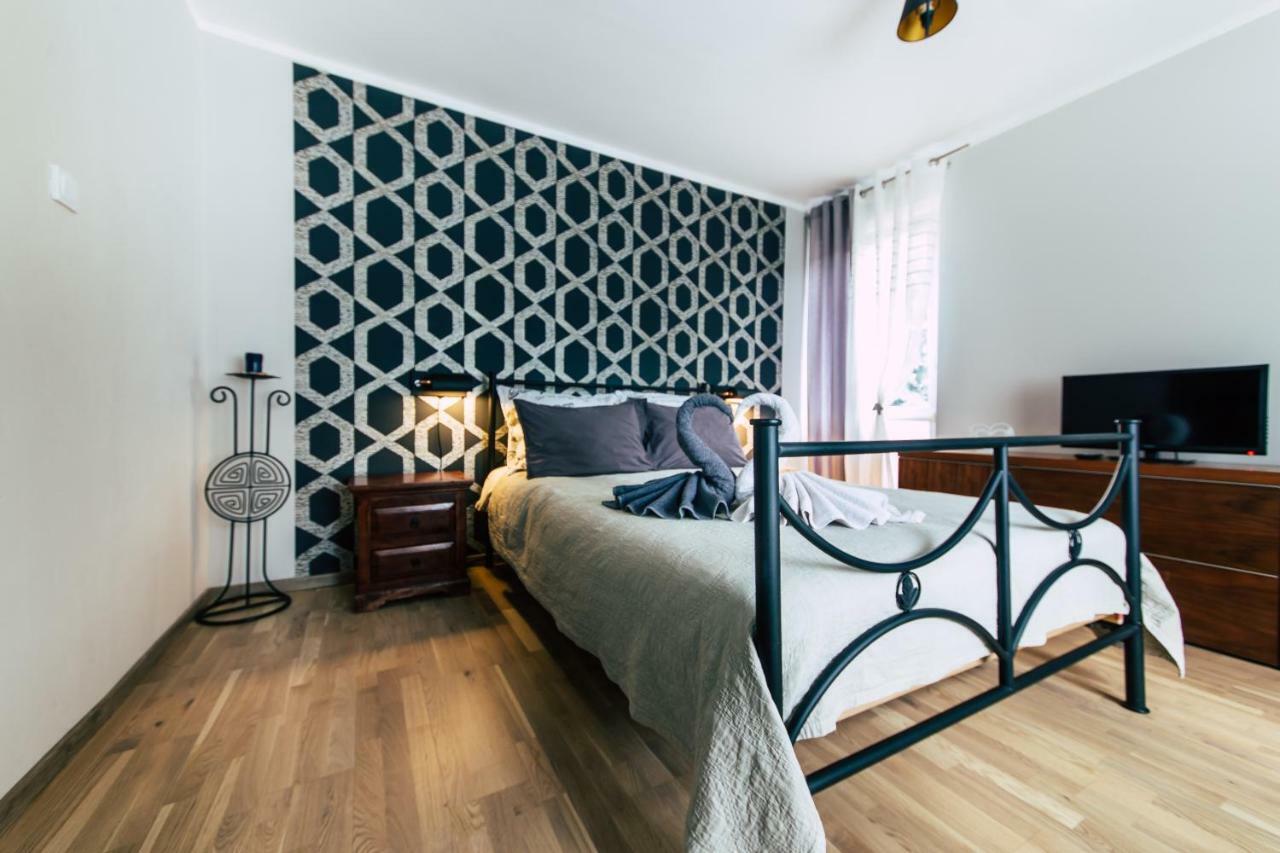 Apartamenty Jablonowa Zielona Gora  Bagian luar foto