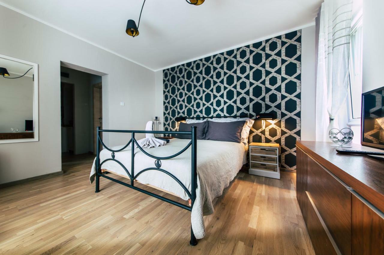Apartamenty Jablonowa Zielona Gora  Bagian luar foto