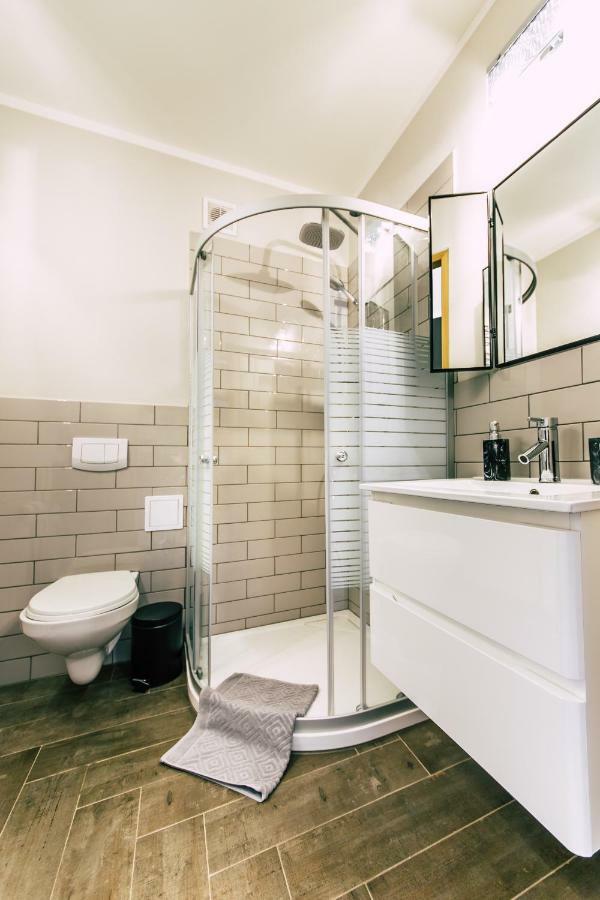 Apartamenty Jablonowa Zielona Gora  Bagian luar foto
