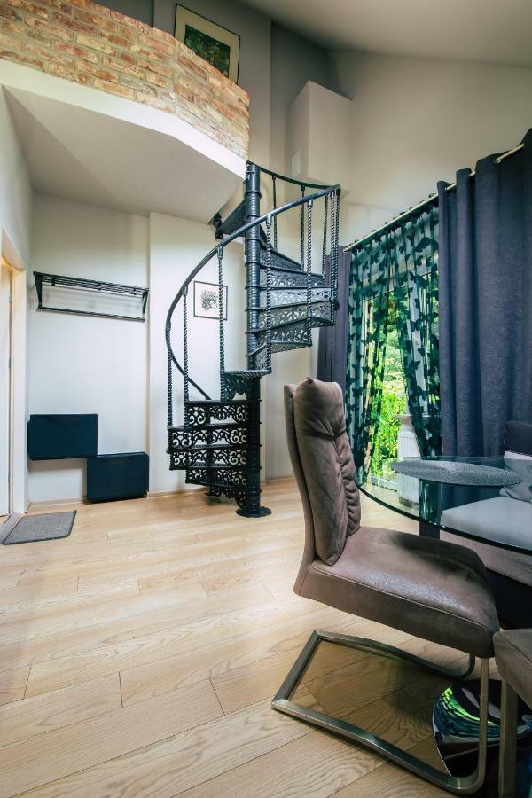 Apartamenty Jablonowa Zielona Gora  Bagian luar foto
